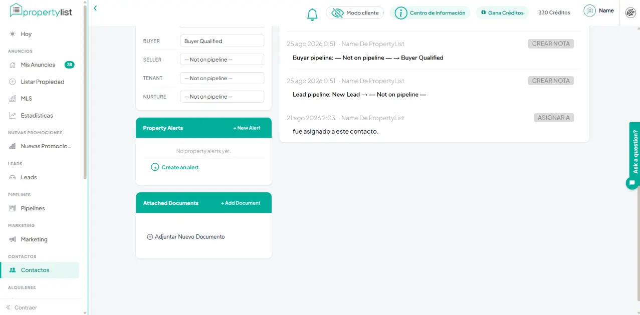 Parte inferior de la misma ficha de contacto: el estado del contacto en cada pipeline (comprador, vendedor, inquilino, nutrición), el panel de alertas de propiedades sin alertas creadas, el panel de documentos adjuntos y el registro de actividad con el cambio de etapa y la asignación del contacto a un agente.