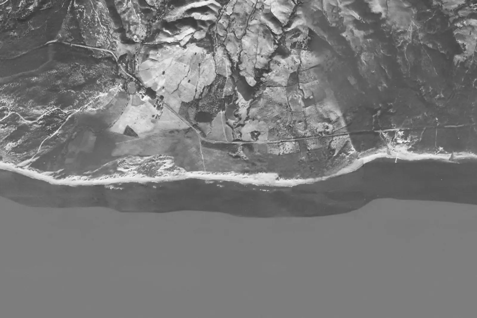 Cabopino desde el aire en 1956