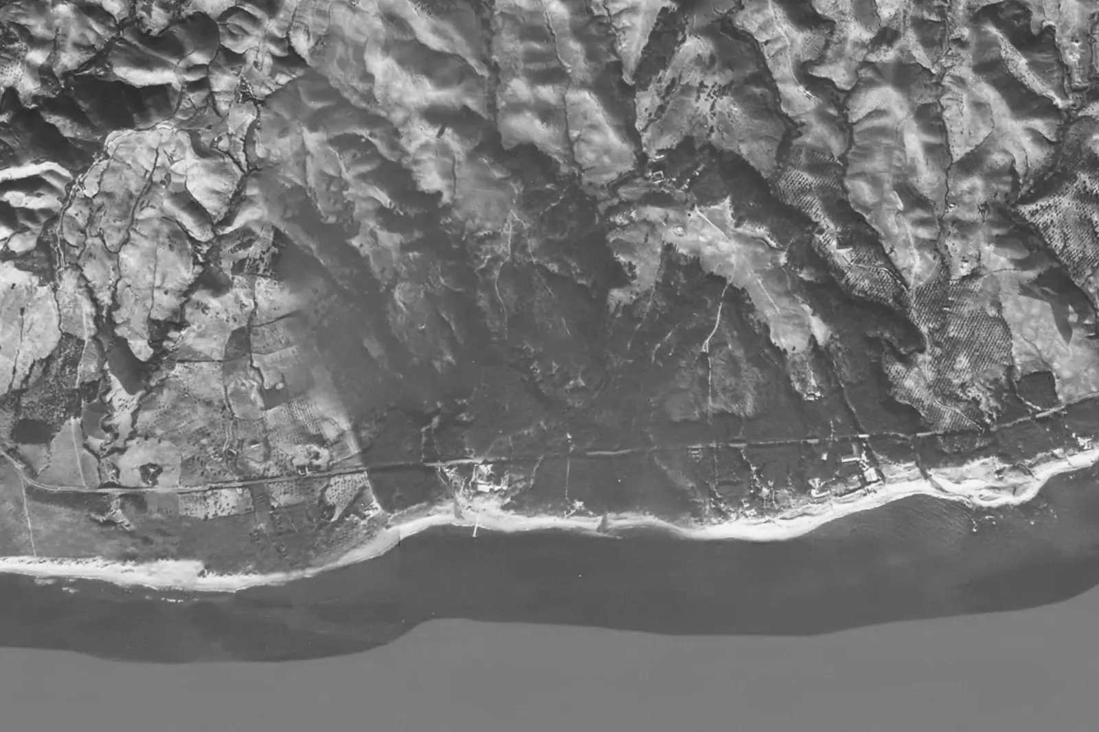 Calahonda desde el aire en 1956